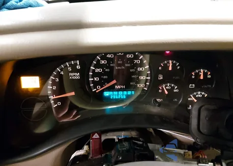 2001 GMC Yukon Xl 1500 Slt z USA, uszkodzony, nr VIN 3GKFK16T51G191993